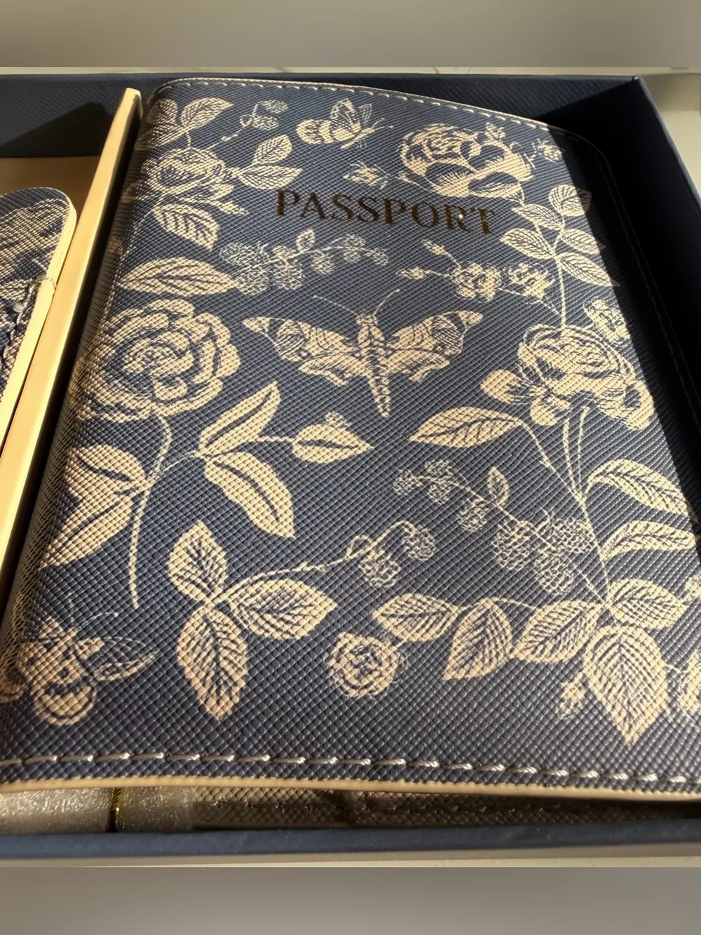 Floral Passport Holder & Luggage Tag Set